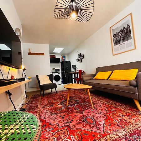 Апартаменты Le Petit Re, Hypercentre, Garage Prive, Terrasse Ньор Экстерьер фото