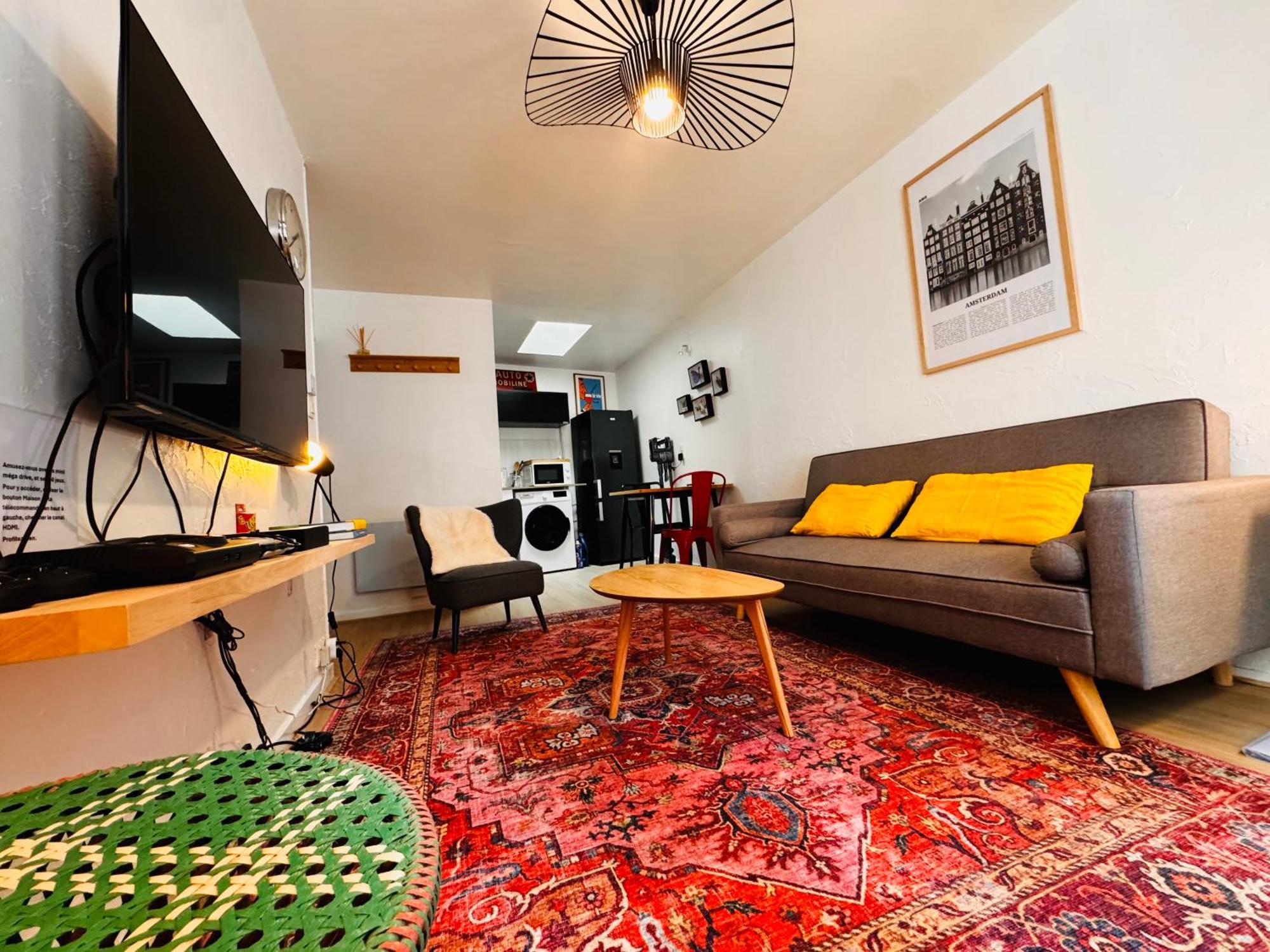 Апартаменты Le Petit Re, Hypercentre, Garage Prive, Terrasse Ньор Экстерьер фото